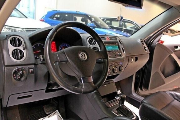 Volkswagen Tiguan, 2.0 л, АТ, 2009 фото 10
