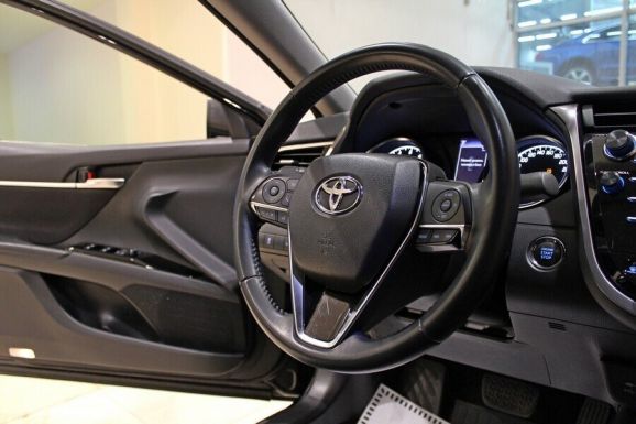Toyota Camry, 2.5 л, АТ, 2018 фото 10