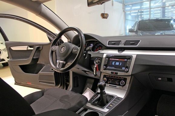 Volkswagen Passat, 1.4 л, МТ, 2011 фото 7