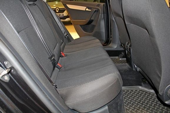 Volkswagen Passat, 1.4 л, МТ, 2011 фото 8