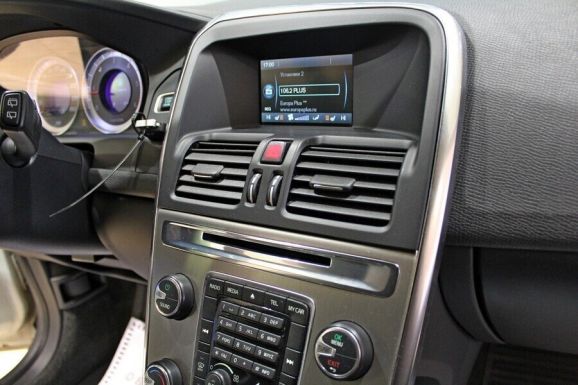 Volvo XC60, 2.4 л, АТ, 2012 фото 10