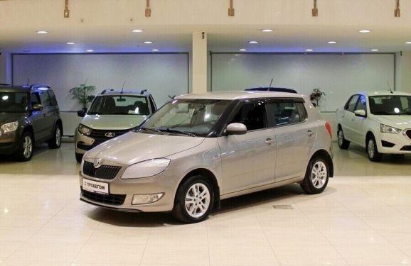 Skoda Fabia, 1.6 л, АТ, 2012 фото 3