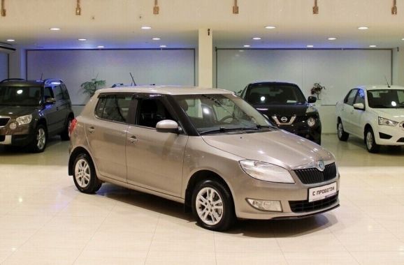 Skoda Fabia, 1.6 л, АТ, 2012 фото 4