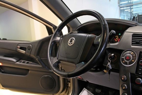 SsangYong Kyron, 2.0 л, МТ, 2011 фото 9