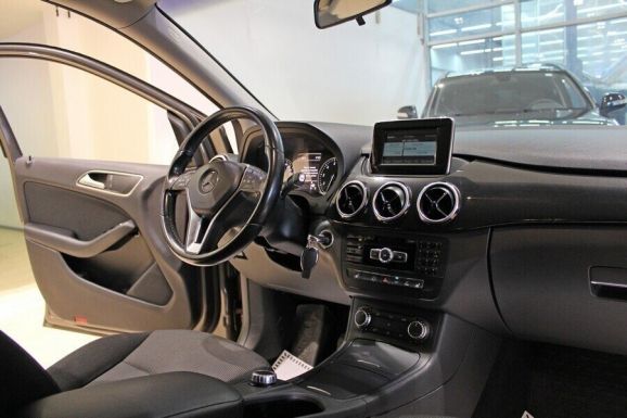 Mercedes-Benz B-Класс, 1.6 л, Робот, 2014 фото 7
