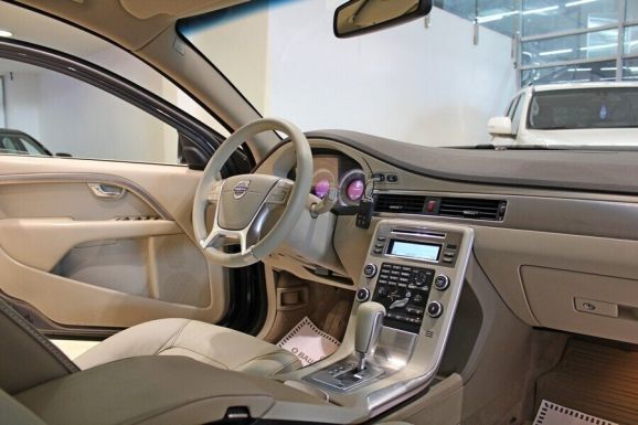 Volvo XC70, 2.4 л, АТ, 2010 фото 7