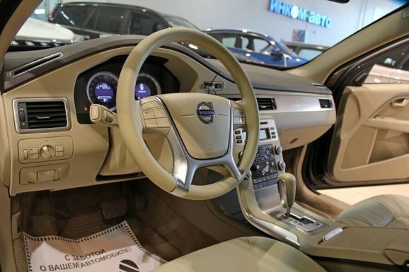 Volvo XC70, 2.4 л, АТ, 2010 фото 2