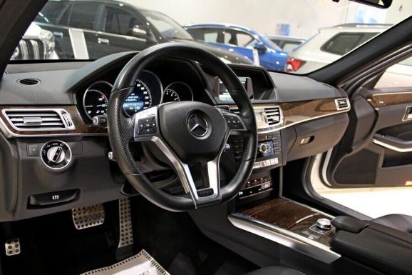 Mercedes-Benz E-Класс, 2.0 л, АТ, 2016 фото 12
