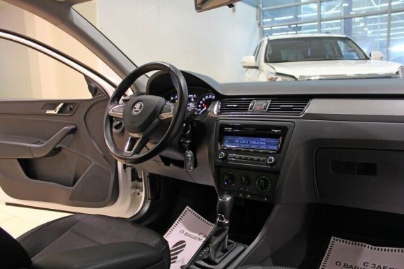 Skoda Rapid, 1.6 л, АТ, 2015 фото 7