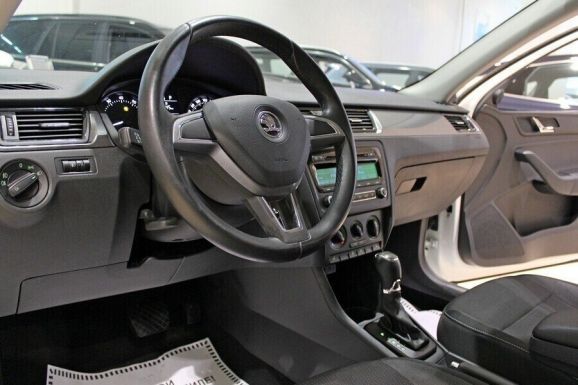 Skoda Rapid, 1.6 л, АТ, 2015 фото 2