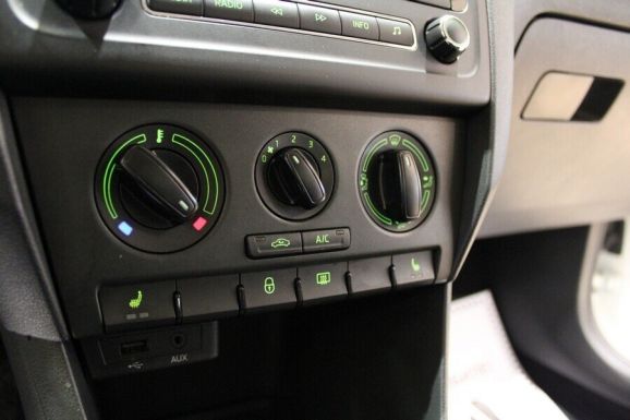 Skoda Rapid, 1.6 л, АТ, 2015 фото 1