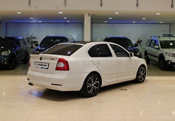 Skoda Octavia, 1.8 л, Робот, 2011 фото 6