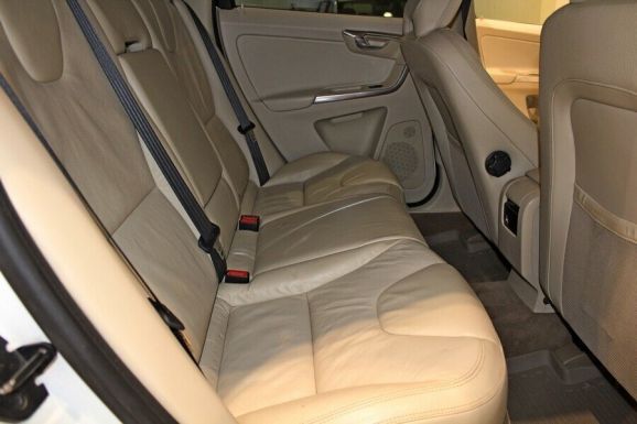 Volvo XC60, 2.4 л, АТ, 2012 фото 8