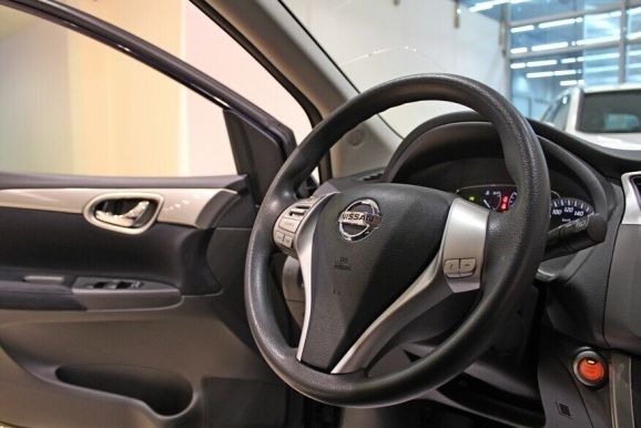 Nissan Tiida, 1.6 л, Вариатор, 2015 фото 2