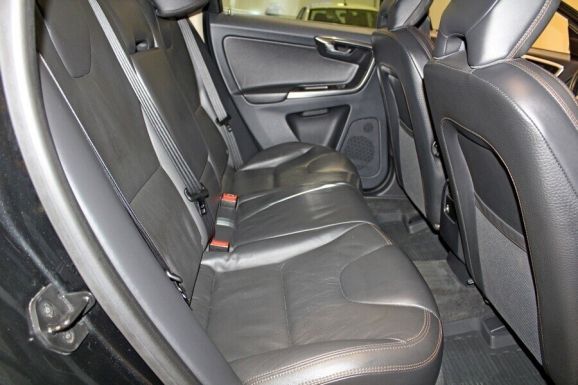 Volvo XC60, 2.0 л, Робот, 2012 фото 1