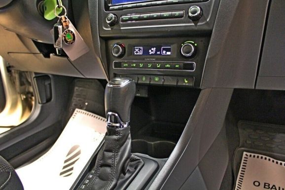 Skoda Rapid, 1.6 л, АТ, 2015 фото 9