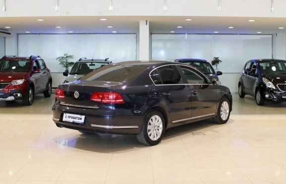 Volkswagen Passat, 1.8 л, Робот, 2011 фото 6