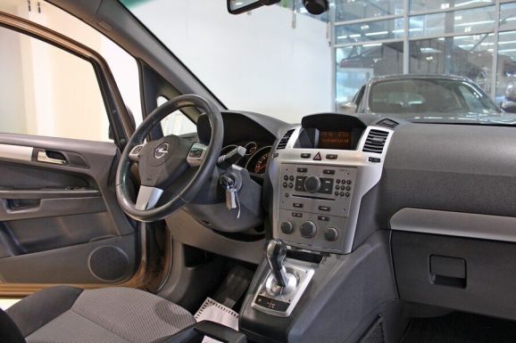 Opel Zafira, 1.8 л, Робот, 2008 фото 7