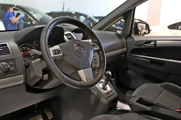 Opel Zafira, 1.8 л, Робот, 2008 фото 1